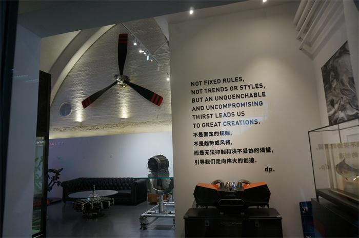 北京798一個從【舊廠房創(chuàng)意出來的藝術區(qū)】(圖17)